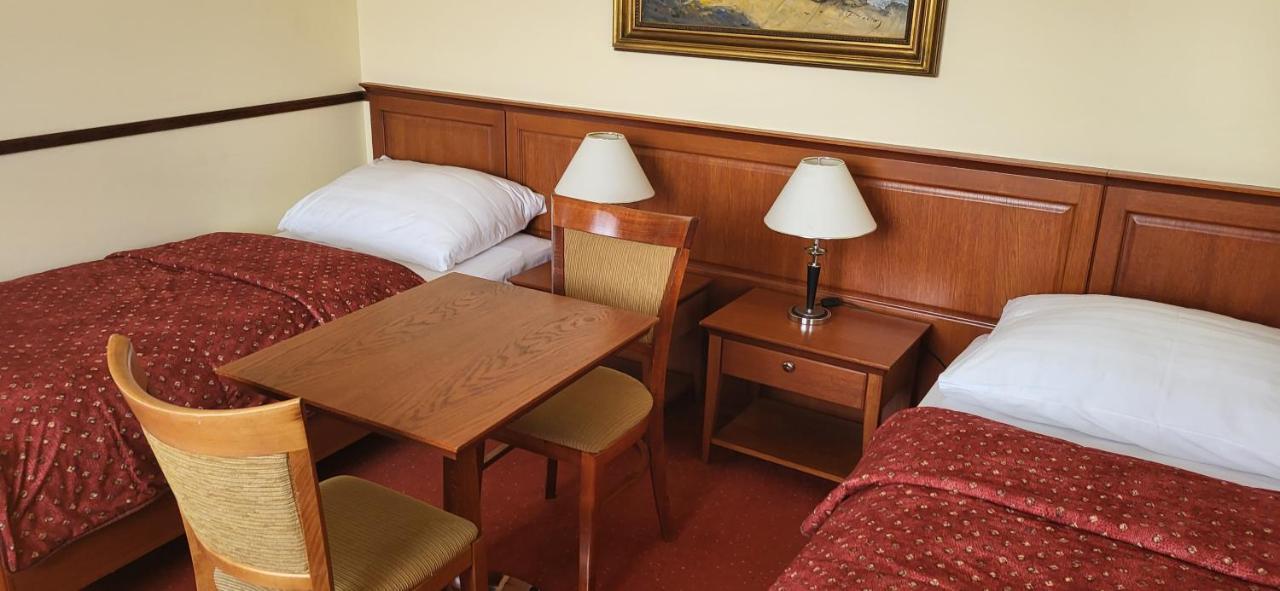 Hotel Matysak Братислава Екстер'єр фото